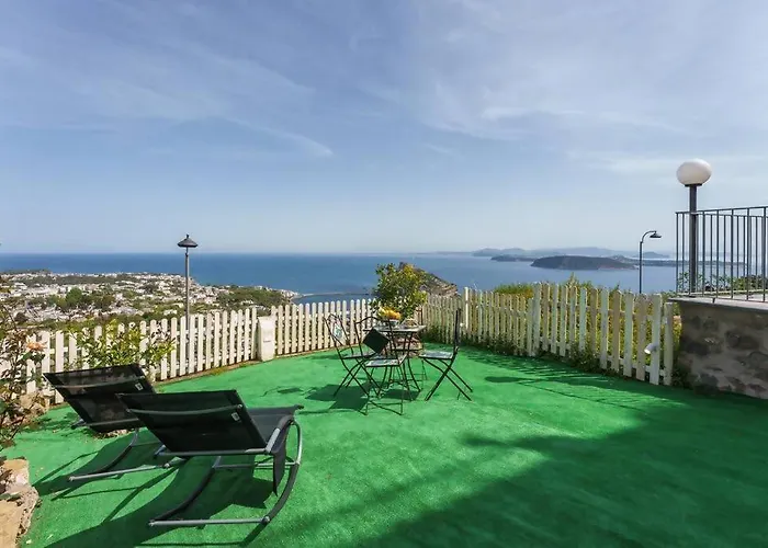 La Finestra Sul Castello Apartamento Ísquia